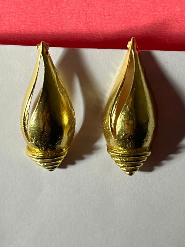 Shankh Studs - Image 4