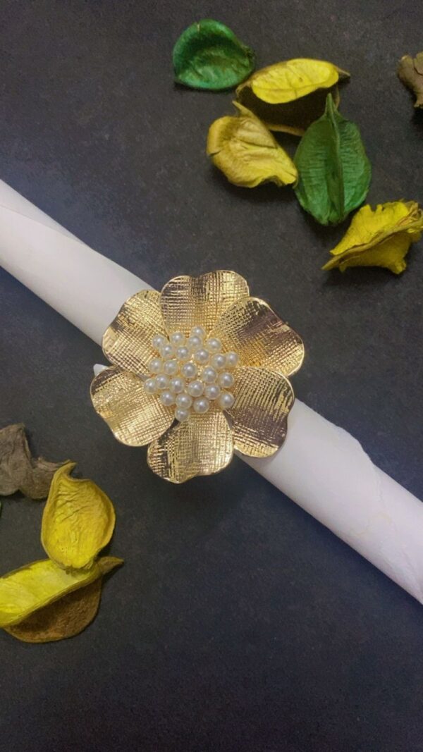 Flower with pearls Ring - Image 3