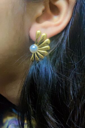 Anti Tarnish Semi Flower With Pearl
